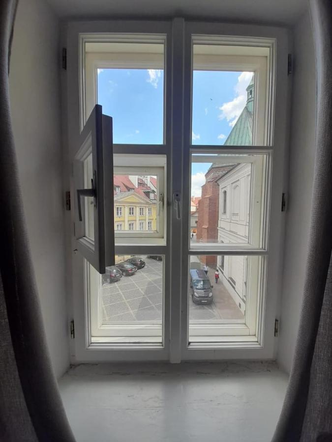 Rodzinna Przestrzen Dla 8 Osob 2 Pokoje Z Lazienka I Mini Aneksem Warschau Exterior foto